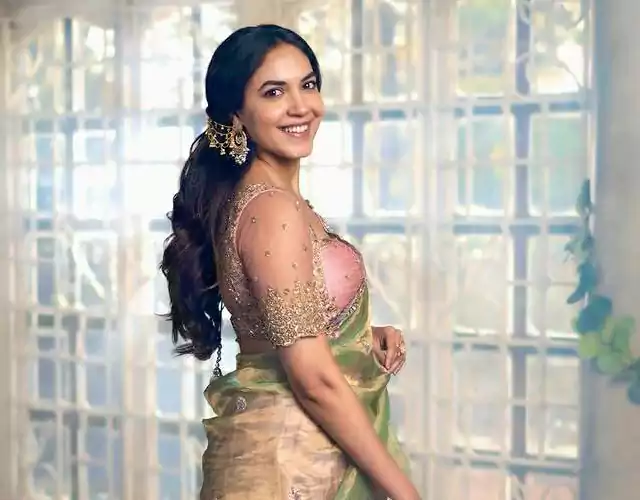 Actress Ritu Varma New Pics